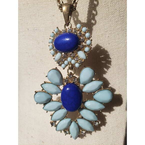 CHICO'S Blue Rhinestones & Beaded Large Pendant Necklace Gold Tone Triple Chain - Picture 11 of 16
